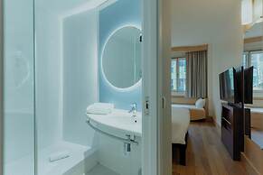 ibis Barcelona Glories 22