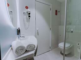 ibis Barcelona Glories 22