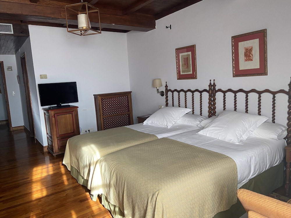 Parador De Verin