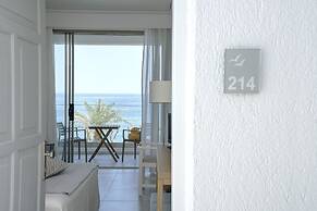 Maritimo Beach Hotel