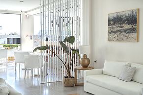 Maritimo Beach Hotel