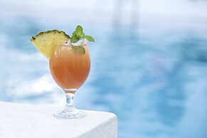 Maritimo Beach Hotel