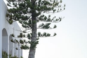 Maritimo Beach Hotel