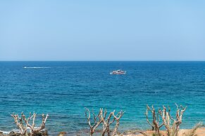 Maritimo Beach Hotel