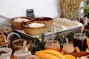 Maritimo Beach Hotel