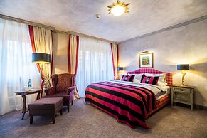 Schlosshotel Weyberhöfe