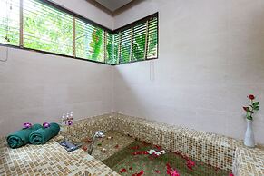 Khaolak Wanaburee Resort