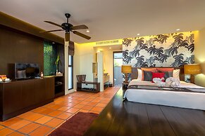 Khaolak Wanaburee Resort