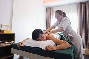 R Mar Resort and Spa