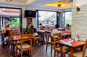 Nipa Resort