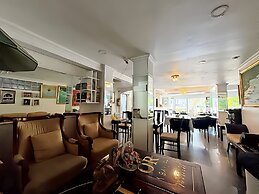 Orchid Hotel and Spa Kalim Bay