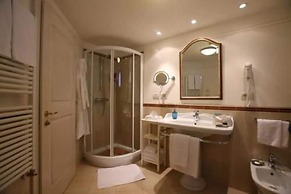 Alpen Suite Hotel