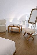 Ikastikies Suites