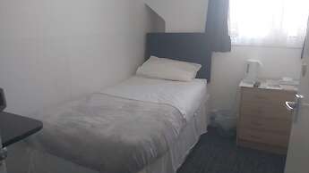 OYO Tudor Lodge - Redcar Beach