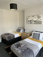 OYO Tudor Lodge - Redcar Beach