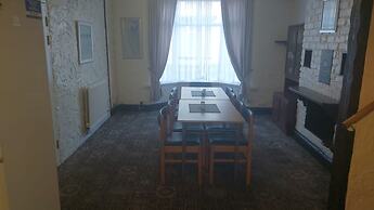 OYO Tudor Lodge - Redcar Beach
