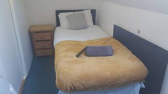 OYO Tudor Lodge - Redcar Beach