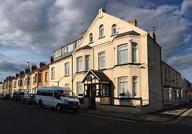 OYO Tudor Lodge - Redcar Beach