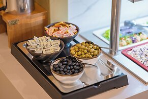 Expo Tower Hotel by Mellow Mood Hotels