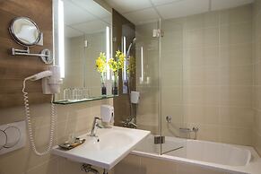 Expo Tower Hotel by Mellow Mood Hotels