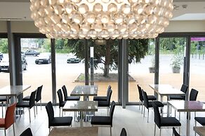 Expo Tower Hotel by Mellow Mood Hotels
