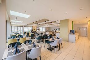Expo Tower Hotel by Mellow Mood Hotels