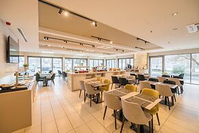 Expo Tower Hotel by Mellow Mood Hotels
