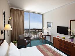 Golden Crown Hotel