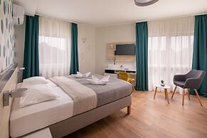 Kristály Hotel