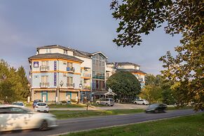 Kristály Hotel