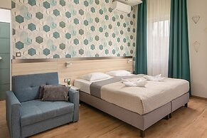 Kristály Hotel