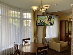 Diligence Hotel