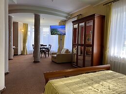 Diligence Hotel