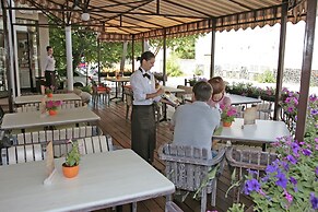 Diligence Hotel