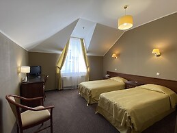 Diligence Hotel