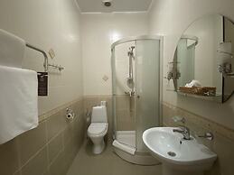 Diligence Hotel