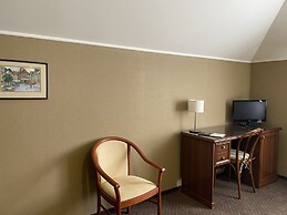 Diligence Hotel