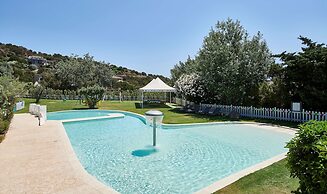 Conrad Chia Laguna Sardinia