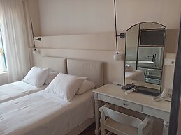 Amphora Hotel
