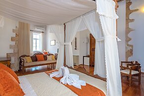 Amphora Hotel