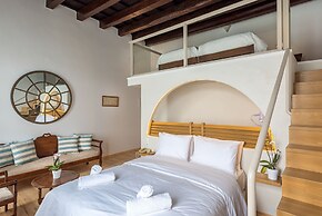 Amphora Hotel