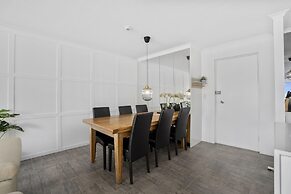 Baronnet Apartments