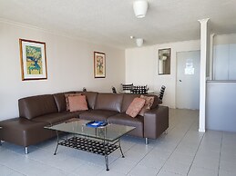 Baronnet Apartments