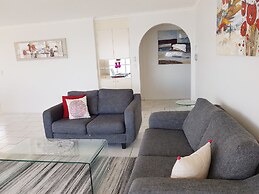 Baronnet Apartments