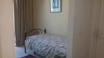 Ariha Hotel