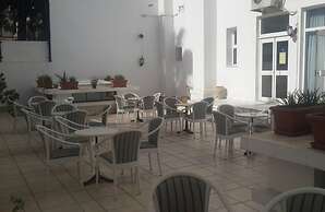 Ariha Hotel