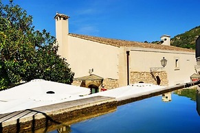 Kallikoros Country Resort & Spa
