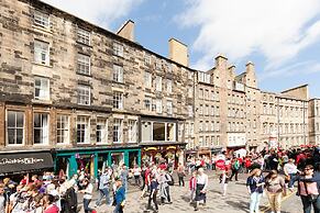 Burnets Apartments
