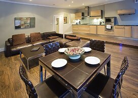 Burnets Apartments