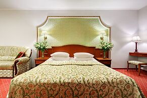 Assambleya Nikitskaya Hotel
